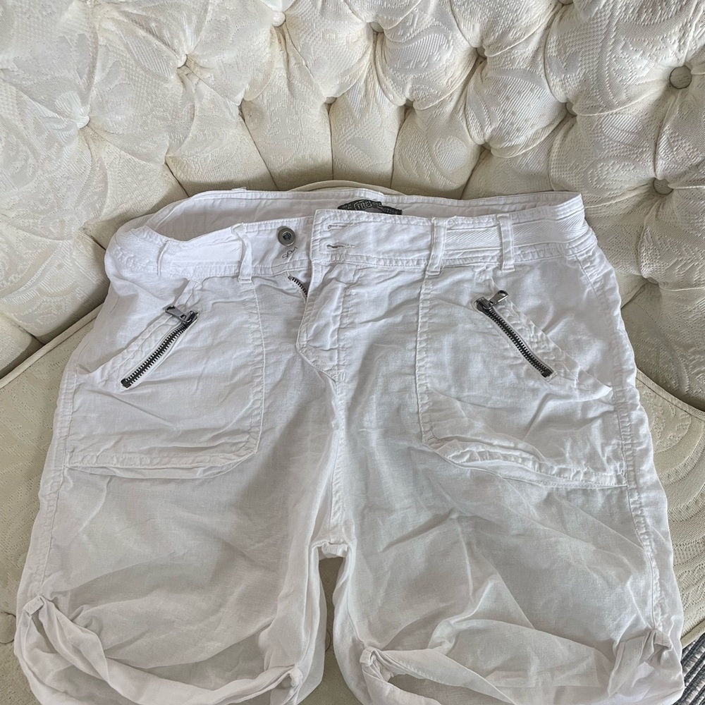 Zara White linen Cargo Shorts with Relaxed Fit